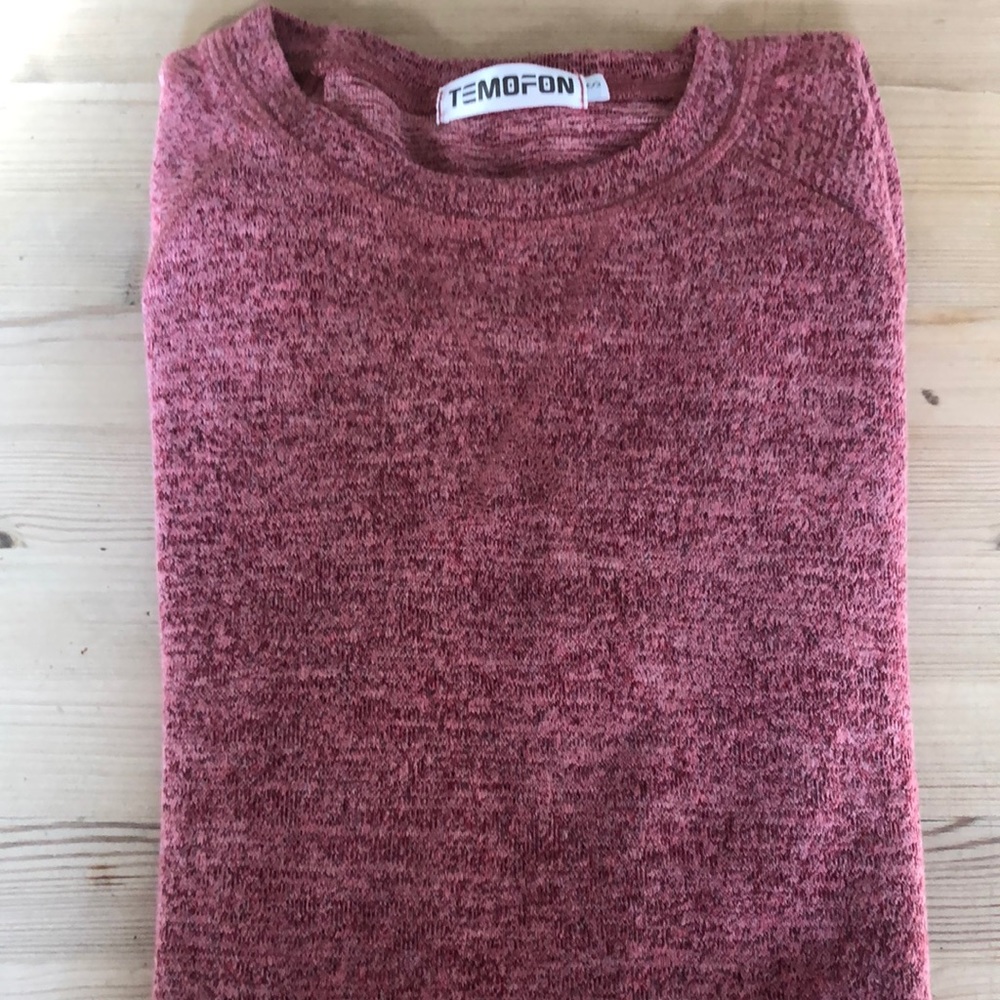 NWOT Temofon Lightweight Crewneck Sweater